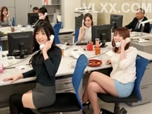 Bố người chồng mút bướm cô người yêu của con trai về quê thăm nhà