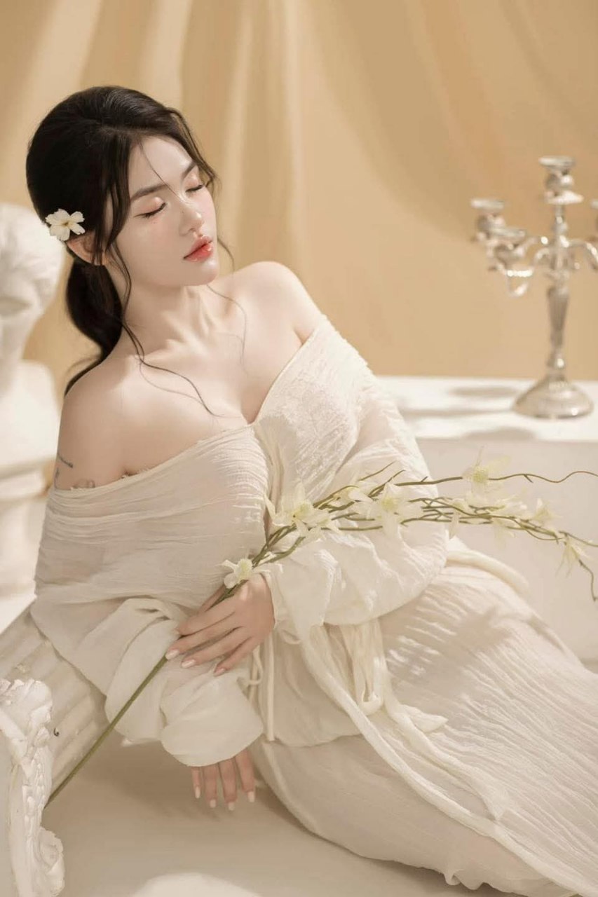 Chồng yếu sinh lý vợ liền địt nhau vụng trộm cùng em chồng